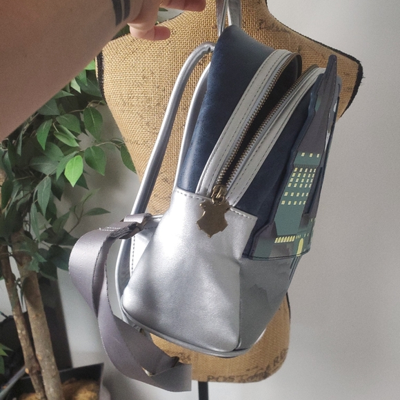 💙RARE💙 Loungefly Harry Potter Hogwarts Castle Mini Backpack Hedwig - Picture 11 of 16